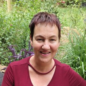 Stefanie-headshot-horizontal